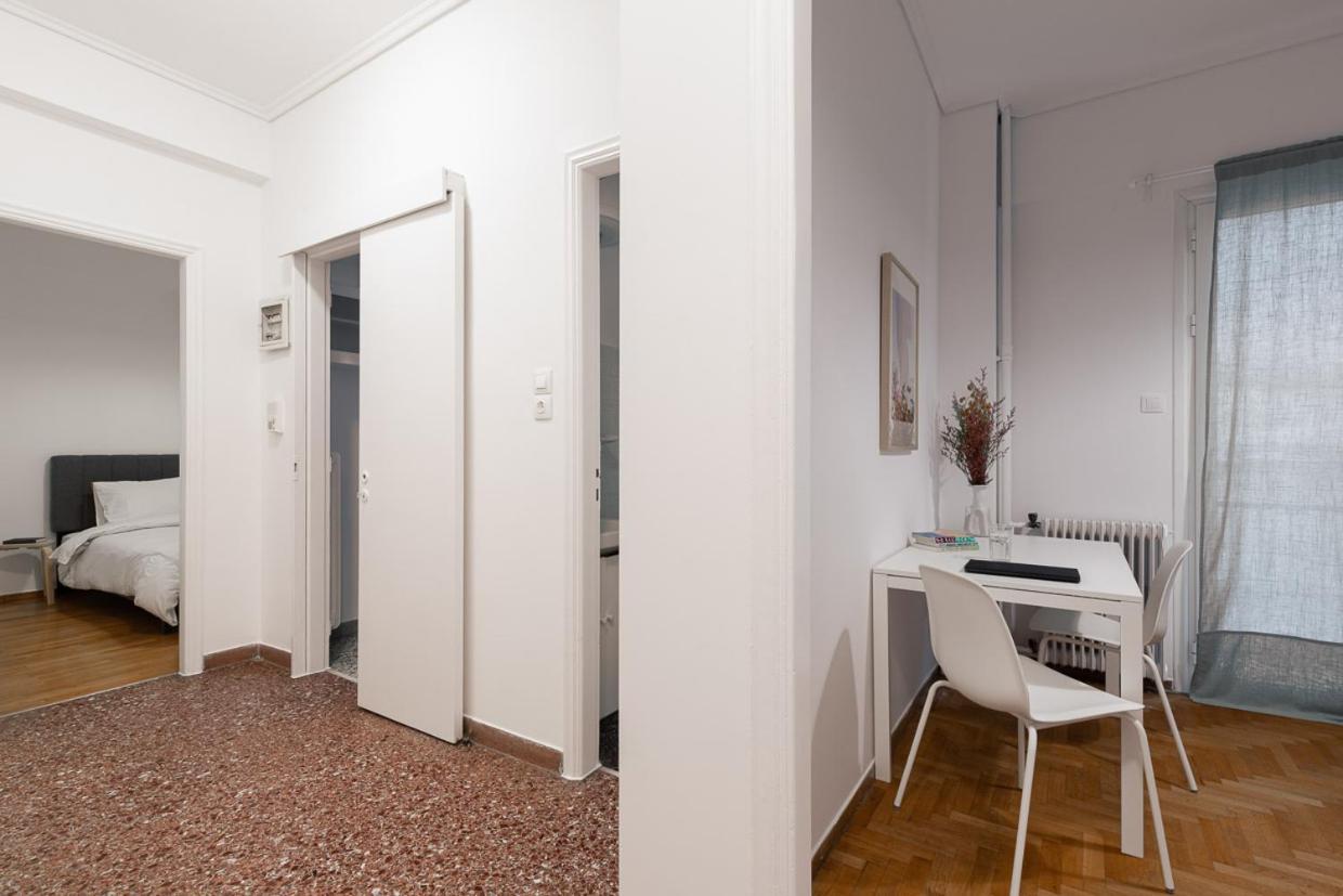 Comfort Aparment In Exarcheia Athens Luaran gambar
